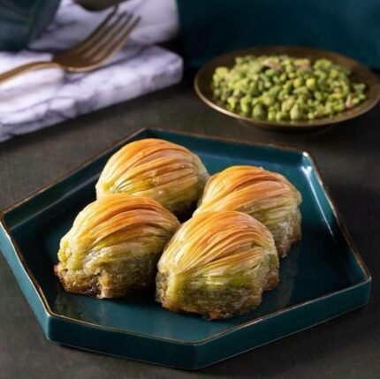 midye baklava بقلاوة بلح البحر